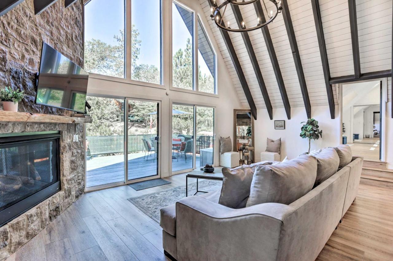 Luxe Timberland Villa With Lake Arrowhead Access! Bagian luar foto