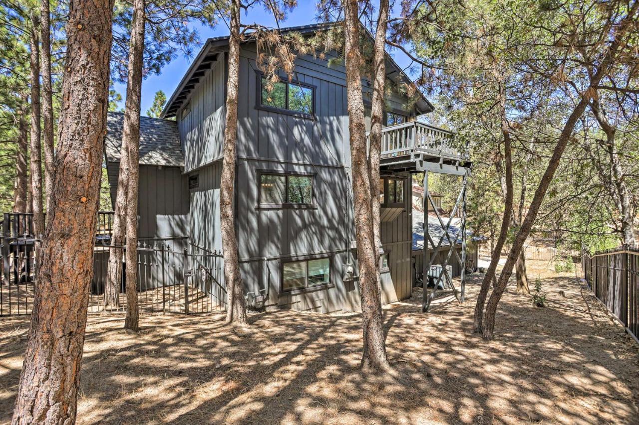 Luxe Timberland Villa With Lake Arrowhead Access! Bagian luar foto